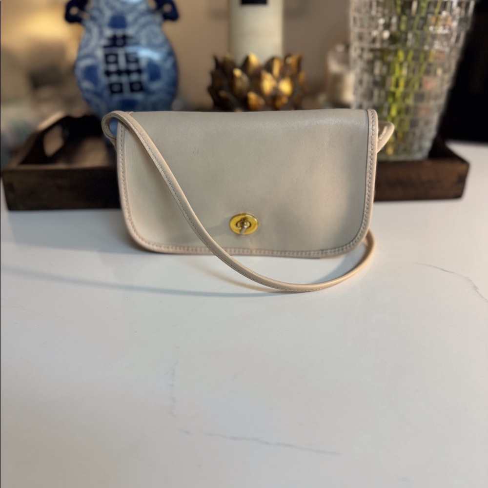 🤍 VINTAGE PARTNERS BY MERVYNS OFF WHITE LEATHER. CROSSBODY BAG! - Picture 2 of 11